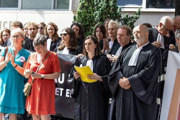 LILLE PROTEST JUSTICE JUDICIAL COURT PHOTOPQR VOIX DU NORD PASCAL BONNIERE 06 29 2026 LILLE 06 29 2026 Protest by lawyers and judges from the Lille Bar Association in front of the judicial court to demand more resources following the Lyhanna case, which revealed shortcomings. Photo by Pascal Bonniere, La Voix du Nord, Lille, France, June 29, 2026 Following the Lyhanna case, which highlighted the impunity enjoyed by child sex offenders in France, magistrates are demonstrating to demand more resources—even though their minister had stated that a lack of resources was not the problem HAUTS-DE-FRANCE France  Copyright: xPHOTOPQR VOIXxDUxNORD MAXPPPxPASCALxBONNIEREx 20260629VDN5150 20260629VDN5150