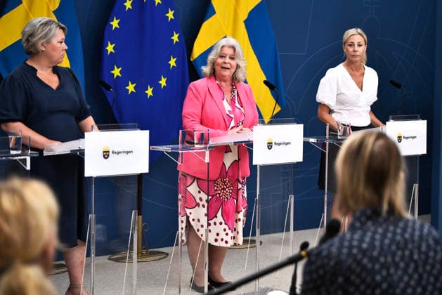 STOCKHOLM, SVERIGE 20260629 Camilla Brodin (KD), socialtjänstminister Camilla Waltersson Grönvall (M) och Linda Lindberg (SD) presenterar regeringens nästa steg för att stärka rättssäkerheten inom socialtjänsten. STOCKHOLM SVERIGE x12060x *** STOCKHOLM, SWEDEN 20260629 Camilla Brodin (KD), Minister of Social Services; Camilla Waltersson Grönvall (M); and Linda Lindberg (SD) present the government’s next steps to strengthen legal certainty within social services STOCKHOLM SWEDEN x12060x  Copyright: xLarsxSchröder TTx PRESSTRÄFF RÄTTSÄKERHET INOM SOCIALTJÄNSTEN kCwhmMXuAis