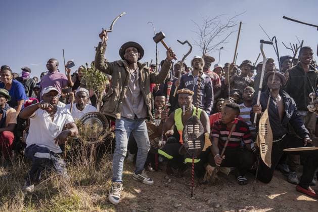 Anti-immigrant demonstrations continue in South Africa SOWETO, SOUTH AFRICA - JUNE 29: Hundreds of people gather to protest irregular migrants and called on the government to deport undocumented immigrants in Soweto, in South Africa s Johannesburg province, on June 29, 2026. Anti-immigrant demonstrations are being held across South Africa as growing pressure on foreign nationals in recent months has brought migration, unemployment and security issues back into the national spotlight. Ihsaan Haffejee Anadolu Soweto South Africa. Editorial use only. Please get in touch for any other usage.  Copyright: x2026xAnadoluxIhsaanxHaffejeex
