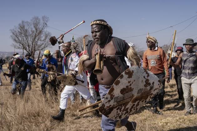 Anti-immigrant demonstrations continue in South Africa SOWETO, SOUTH AFRICA - JUNE 29: Hundreds of people gather to protest irregular migrants and called on the government to deport undocumented immigrants in Soweto, in South Africa s Johannesburg province, on June 29, 2026. Anti-immigrant demonstrations are being held across South Africa as growing pressure on foreign nationals in recent months has brought migration, unemployment and security issues back into the national spotlight. Ihsaan Haffejee Anadolu Soweto South Africa. Editorial use only. Please get in touch for any other usage.  Copyright: x2026xAnadoluxIhsaanxHaffejeex