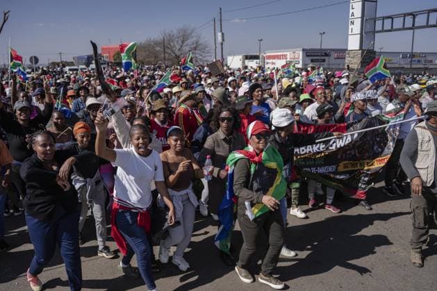 Anti-immigrant demonstrations continue in South Africa SOWETO, SOUTH AFRICA - JUNE 29: Hundreds of people gather to protest irregular migrants and called on the government to deport undocumented immigrants in Soweto, in South Africa s Johannesburg province, on June 29, 2026. Anti-immigrant demonstrations are being held across South Africa as growing pressure on foreign nationals in recent months has brought migration, unemployment and security issues back into the national spotlight. Ihsaan Haffejee Anadolu Soweto South Africa. Editorial use only. Please get in touch for any other usage.  Copyright: x2026xAnadoluxIhsaanxHaffejeex