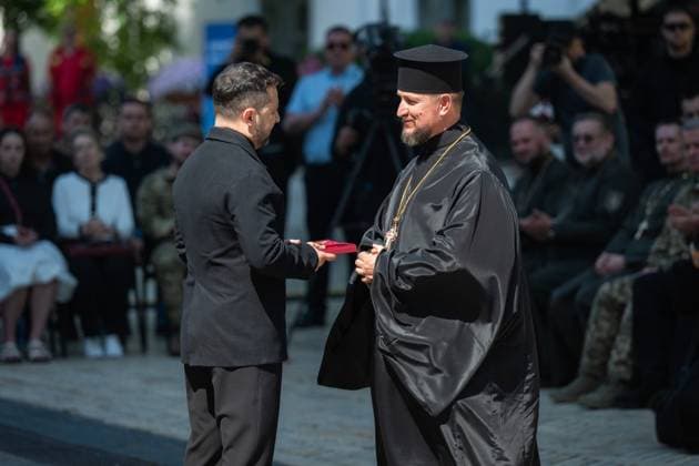 Ukrainian President Volodymyr Zelenskyy participates in events commemorating Ukrainian Constitution Day, observed annually on June 28, to mark the adoption of the country s constitution in 1996 Ukrainian President Volodymyr Zelenskyy participates in events commemorating Ukrainian Constitution Day, observed annually on June 28, to mark the adoption of the country s constitution in 1996, in Kyiv, Ukraine, June 28, 2026. Photo by PRESIDENT OF UKRAINE apaimages Ukraine Ukraine Ukraine 280626_Ukraine_UPO_00(25).jpeg Copyright: xapaimagesxPRESIDENTxOFxUKRAINEx xapaimagesx