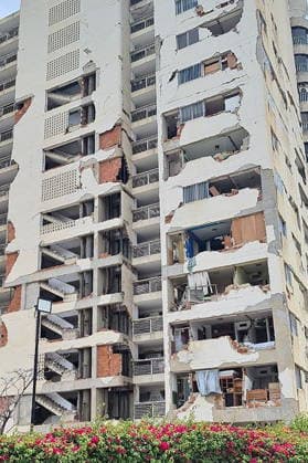 June 29, 2026, Catia La Mar, Venezuela: A high-rise building suffers damage from the earthquake in the Caribbean Sea coast city of Catia La Mar, the latest figures bringing the death toll to 1,400. Best quality available Catia La Mar Venezuela  - ZUMAt113 20260629_zaa_t113_006 Copyright: xMikhailxMakeyevx