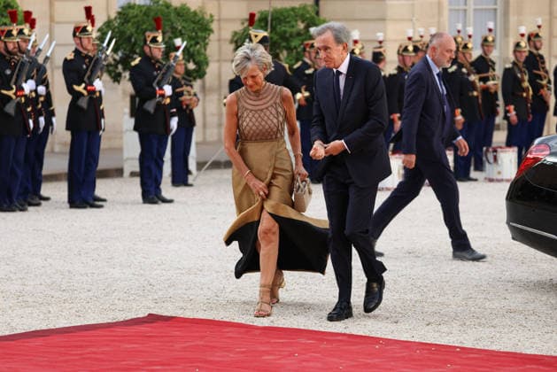 Emmanuel Macron et Brigitte Macron recÌßoivent le Roi et de la Reine du Royaume de ThaiÌˆlande pour un Diner d Etat Michele et Bernard Arnault Emmanuel Macron et Brigitte Macron recÌßoivent le Roi et de la Reine du Royaume de ThaiÌˆlande, leurs MajesteÌs Maha Vajiralongkorn, Rama X et Suthida Bajrasudhabimalalakshana et la Princesse Sirivannavari Nariratana pour un diÌ‚ner d™Etat au Palais de l ElysÃ e Ã Paris, le 29 juin 2026. French President, Emmanuel Macron and his wife, Brigitte Macron, hosted the King and Queen of the Kingdom of Thailand, Their Majesties Maha Vajiralongkorn, Rama X, and Suthida Bajrasudhabimalalakshana, along with Princess Sirivannavari Nariratana, for a state dinner at the ElysÃ e Palace in Paris on June 29, 2  Copyright: xFabricexChasseryx
