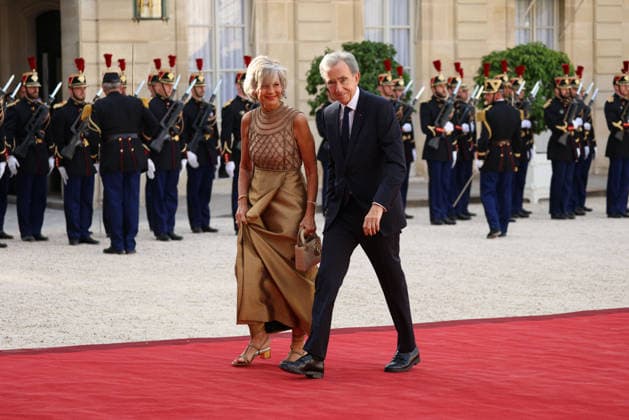 Emmanuel Macron et Brigitte Macron recÌßoivent le Roi et de la Reine du Royaume de ThaiÌˆlande pour un Diner d Etat Michele et Bernard Arnault Emmanuel Macron et Brigitte Macron recÌßoivent le Roi et de la Reine du Royaume de ThaiÌˆlande, leurs MajesteÌs Maha Vajiralongkorn, Rama X et Suthida Bajrasudhabimalalakshana et la Princesse Sirivannavari Nariratana pour un diÌ‚ner d™Etat au Palais de l ElysÃ e Ã Paris, le 29 juin 2026. French President, Emmanuel Macron and his wife, Brigitte Macron, hosted the King and Queen of the Kingdom of Thailand, Their Majesties Maha Vajiralongkorn, Rama X, and Suthida Bajrasudhabimalalakshana, along with Princess Sirivannavari Nariratana, for a state dinner at the ElysÃ e Palace in Paris on June 29, 2  Copyright: xFabricexChasseryx
