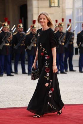 Emmanuel Macron et Brigitte Macron recÌßoivent le Roi et de la Reine du Royaume de ThaiÌˆlande pour un Diner d Etat Delphine Arnault Emmanuel Macron et Brigitte Macron recÌßoivent le Roi et de la Reine du Royaume de ThaiÌˆlande, leurs MajesteÌs Maha Vajiralongkorn, Rama X et Suthida Bajrasudhabimalalakshana et la Princesse Sirivannavari Nariratana pour un diÌ‚ner d™Etat au Palais de l ElysÃ e Ã Paris, le 29 juin 2026. French President, Emmanuel Macron and his wife, Brigitte Macron, hosted the King and Queen of the Kingdom of Thailand, Their Majesties Maha Vajiralongkorn, Rama X, and Suthida Bajrasudhabimalalakshana, along with Princess Sirivannavari Nariratana, for a state dinner at the ElysÃ e Palace in Paris on June 29, 2026.  Copyright: xFabricexChasseryx