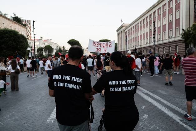 Protests Against Kushner-Linked Development Enter 30th Day in Tirana TIRANA, ALBANIA JUNE 29, 2026: Demonstrators gathered in Tirana during the thirtieth consecutive day of protests against a proposed luxury tourism development project linked to Jared Kushner. Student protesters briefly unfurled a giant banner from the facade of the University of Tirana reading Students: Your Time Is Up alongside the slogan Albania Is Not for Sale before university security removed it. Protesters then marched to the university, where the banner was displayed again following a tense verbal confrontation with security personnel before eventually being taken down and carried through the demonstration. The protest was also attended by several Me Copyright: x xVlasovxSulajx xJNAxPressx