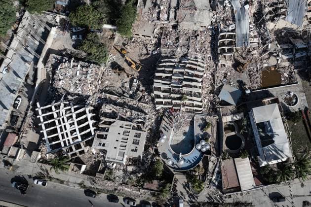 Search and rescue operations continue in Earthquake-hit Venezuela LA GUAIRA, VENEZUELA - JUNE 29: An aerial view shows collapsed buildings and debris in the Carabellada and Caribe neighborhoods following powerful earthquakes in La Guaira, Venezuela on June 29, 2026. Cem Tekkesinoglu Anadolu La Guaira Venezuela. Editorial use only. Please get in touch for any other usage.  Copyright: x2026xAnadoluxCemxTekkesinoglux
