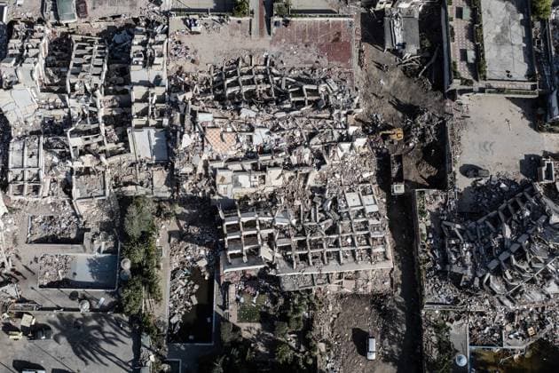 Search and rescue operations continue in Earthquake-hit Venezuela LA GUAIRA, VENEZUELA - JUNE 29: An aerial view shows collapsed buildings and debris in the Carabellada and Caribe neighborhoods following powerful earthquakes in La Guaira, Venezuela on June 29, 2026. Cem Tekkesinoglu Anadolu La Guaira Venezuela. Editorial use only. Please get in touch for any other usage.  Copyright: x2026xAnadoluxCemxTekkesinoglux