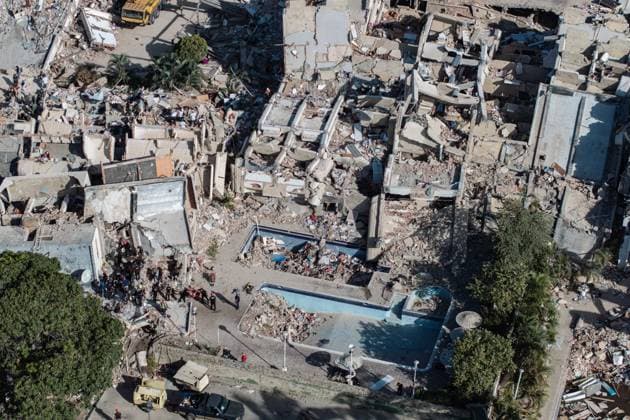 Search and rescue operations continue in Earthquake-hit Venezuela LA GUAIRA, VENEZUELA - JUNE 29: An aerial view shows collapsed buildings and debris in the Carabellada and Caribe neighborhoods following powerful earthquakes in La Guaira, Venezuela on June 29, 2026. Cem Tekkesinoglu Anadolu La Guaira Venezuela. Editorial use only. Please get in touch for any other usage.  Copyright: x2026xAnadoluxCemxTekkesinoglux