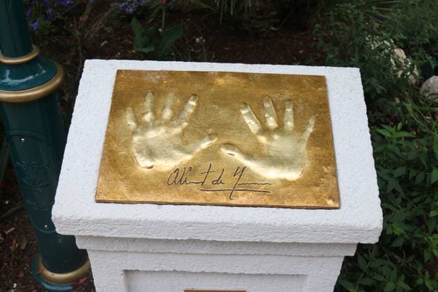 Die Handabdrücke von Fürst Albert II. von Monaco bei der Einweihung des Monaco-Bereichs im Europa-Park. Rust, 29.06.2026. *** The handprints of Prince Albert II of Monaco at the dedication of the Monaco area at Europa-Park in Rust, June 29, 2026 Copyright: xAgenturxMatthiasxWehnertx xM.xGränzdörferx