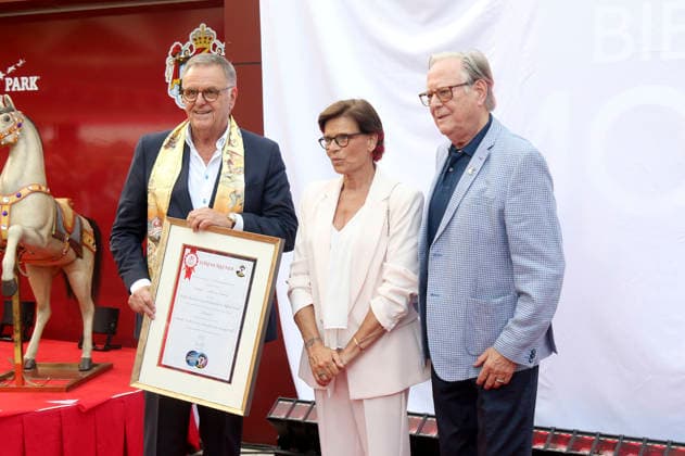 Roland Mack, Stephanie von Monaco und Urs Pilz bei der Einweihung des Themenbereichs Monaco im Europa-Park. Rust, 29.06.2026 *** Roland Mack, Stephanie of Monaco, and Urs Pilz at the opening of the Monaco themed area at Europa-Park in Rust, June 29, 2026 Foto:xAgenturxWehnertx xGränzdörferx xFuturexImagex monaco_6632