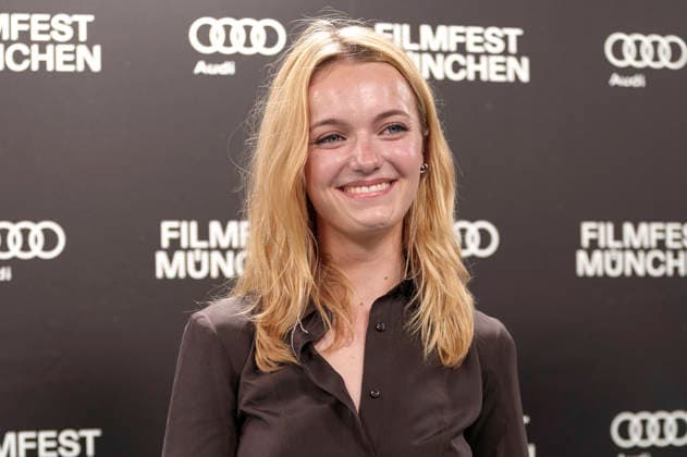 Lucy Gartner bei der Premiere des ZDF-Films Neues Land auf dem 43. Filmfest München 2026 im Gloria Palast. München, 29.06.2026 *** Lucy Gartner at the premiere of the ZDF film *Neues Land* at the 43rd Munich Film Festival 2026 at the Gloria Palast in Munich, June 29, 2026 Foto:xN.xKolinzx xFuturexImagex land_6632