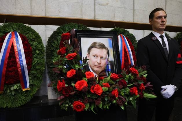 Russia Former Defence Minister Ivanov Death 9197765 30.06.2026 A portrait of former Russian DefenÑe Minister Sergei Ivanov, who died at the age of 73 on June 26, is displayed during a farewell ceremony at the Central Clinical Hospital ahead of his funeral in Moscow, Russia. Mikhail Metzel Sputnik Moscow Russia  Copyright: xMikhailxMetzelx