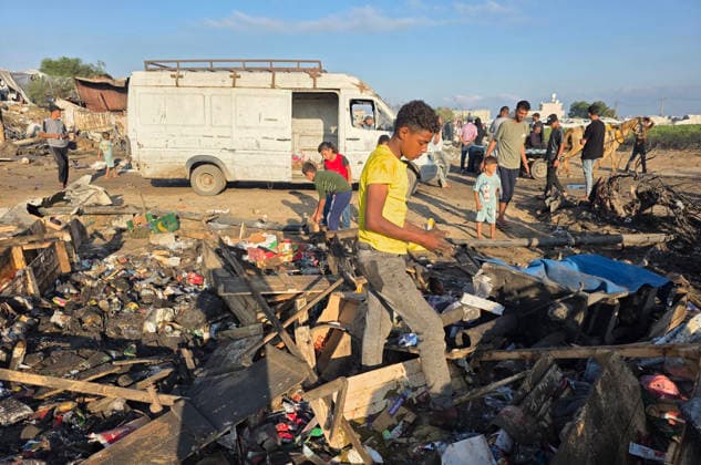 Displaced Families Inspect Damage After Israeli Airstrike in al-Mawasi Palestinian displaced families inspect damage to their tents and belongings following an Israeli airstrike that targeted a camp for displaced people in the al-Mawasi area of Khan Younis, southern Gaza Strip, on June 30, 2026. The Israeli army carried out the strike despite a ceasefire, causing extensive damage across the area. Photo by Tariq Mohammad APA Images Khan Yunis Gaza Strip Palestinian Territory 300626_Khan_Yunis_TM_00(37) Copyright: xapaimagesxTariqxMohammad xapaimagesx