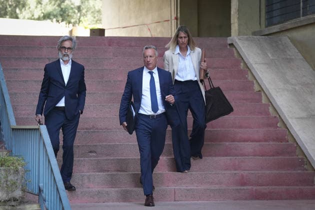 The judge presiding over the Andic case summons the first witnesses to testify. Jonathan Andic’s attorney, Cristóbal Martell i, upon his arrival at Court No. 4 in Martorell on June 30, 2026, in Martorell, Barcelona, Catalonia, Spain. The judge investigating the death of Mango founder Isak Andic will take statements from the first four witnesses today and three more on Friday, July 3. Specifically, the businessman’s two daughters—who are also Jonathan Andic’s sisters—as well as the family therapist will testify today. JUNE 30, 2026 Martorell, Barcelona, Catalonia Martorell, Barcelona, Catalonia, Spain  Copyright: xDavidxZorrakinox 7632402