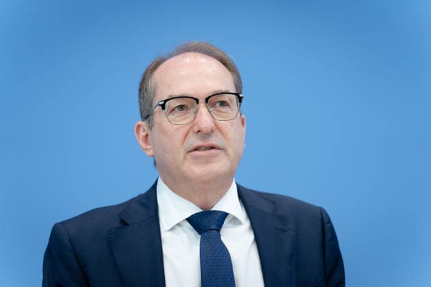 BPK, Vorstellung Verfassungsschutzbericht 2025 Berlin, BPK, Vorstellung Verfassungsschutzbericht 2025, Alexander Dobrindt, Bundesinnenminister, Bundespressekonferenz Berlin Berlin GER *** BPK, Presentation of the 2025 Report on the Protection of the Constitution, Berlin; BPK, Presentation of the 2025 Report on the Protection of the Constitution; Alexander Dobrindt, Federal Minister of the Interior; Federal Press Conference, Berlin, Germany