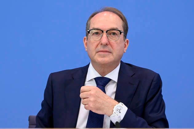 ABB BPK- Alexander Dobrindt CDU Politiker Bundesminister des Innern bei der Veroeffentlichung des Berichts Vorstellung des Verfassungsschutzberichtes 2025 auf der BPK Bundespressekonferenz am 30.06.2026 in Berlin Berlin Deutschland *** ABB BPK Alexander Dobrindt, CDU politician and Federal Minister of the Interior, at the release of the 2025 Report on the Protection of the Constitution during the BPK Federal Press Conference on June 30, 2026, in Berlin, Germany
