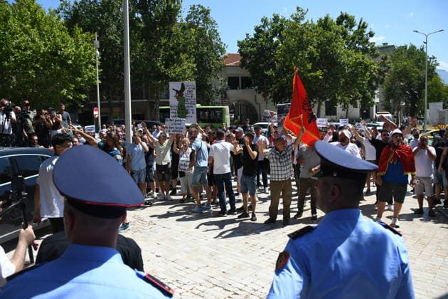 Protesters rally outside parliament against tourism projects in Albania TIRANA, ALBANIA - JUNE 30: Protesters gather outside the parliament building during a demonstration against a planned tourism project in the Zvernec area of Vlora, as protests over the project continue for a month in Tirana, Albania, on June 30, 2026. Olsi Shehu Anadolu Tirana Albania. Editorial use only. Please get in touch for any other usage.  Copyright: x2026xAnadoluxOlsixShehux