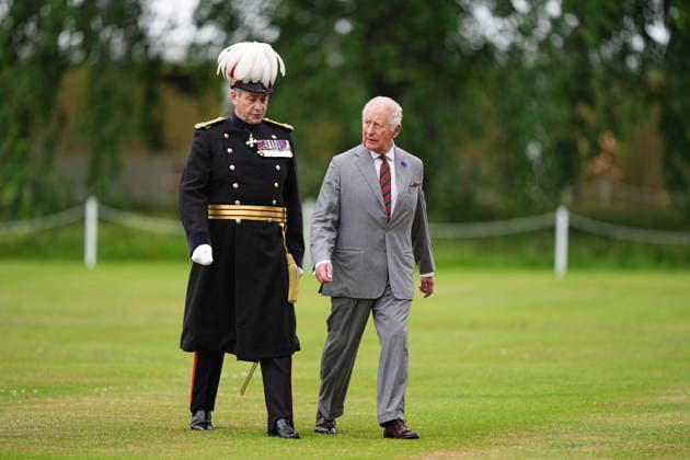 King visits Scotland for Holyrood Week King Charles III (right) during the Ceremony of the Keys in the gardens of the Palace of Holyroodhouse in Edinburgh, as part of the King s visit to Scotland for Holyrood Week. Picture date: Tuesday June 30, 2026., Credit:Aaron Chown PA ROTA - B68 Avalon UK, Edinburgh  Copyright: xAaronxChownx xPAxROTAx-xB68x xAvalonx 1113543744