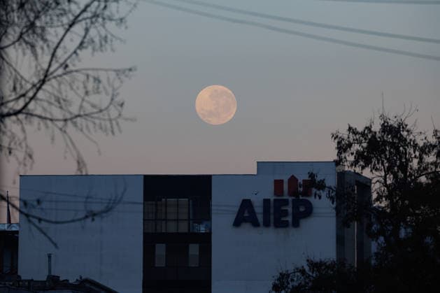 Santiago, June 30, 2026: The Full Moon, known as the Strawberry Moon, as seen from Santiago, Diego Martin, Aton, Chile; Aton 1168909 jpeg  Copyright: DIEGOxMARTIN ATONxCHILE