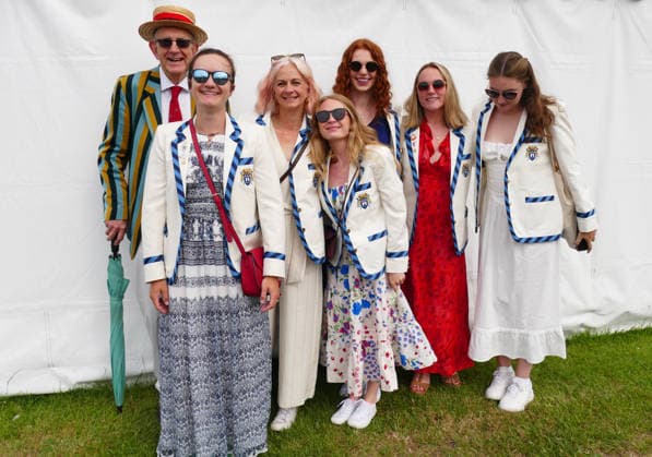 Henley Royal Regatta Fashion Day 1 People arrive in their finery in the sunshine on the first day of the event. The 2026 Henley Royal Regatta takes place from Tuesday 30th June to Sunday 5th July 2026. This historic, six-day head-to-head knockout rowing competition is held on the River Thames in Henley on Thames. It stands as the absolute pinnacle of the international and British summer military, student, and club rowing calendars., Credit:Geoffrey Swaine Geoff Swaine - B4563 Avalon UK, Oxfordshire, Henley on Thames  Copyright: xGeoffreyxSwainex xGeoffxSwainex-xB4563x xAvalonx 1113528592