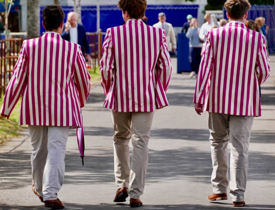 Henley Royal Regatta Fashion Day 1 People arrive in their finery in the sunshine on the first day of the event. The 2026 Henley Royal Regatta takes place from Tuesday 30th June to Sunday 5th July 2026. This historic, six-day head-to-head knockout rowing competition is held on the River Thames in Henley on Thames. It stands as the absolute pinnacle of the international and British summer military, student, and club rowing calendars., Credit:Geoffrey Swaine Geoff Swaine - B4563 Avalon UK, Oxfordshire, Henley on Thames  Copyright: xGeoffreyxSwainex xGeoffxSwainex-xB4563x xAvalonx 1113533270