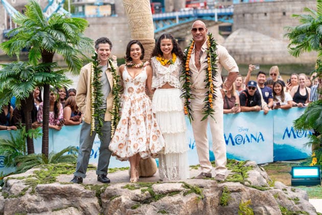 Entertainment Themen der Woche KW27 Thomas Kail, Auli i Cravalho, Catherine Laga aia and Dwayne Johnson attend the launch of the Moana Experience at Potters Fields Park in London, England on June 30, 2026 LONDON, ENGLAND - JUNE 30: Thomas Kail, Auli i Cravalho, Catherine Laga aia and Dwayne Johnson attend the launch of the Moana Experience at Potters Fields Park in London, England on June 30, 2026, Credit:Pupat Chenaksara Avalon United Kingdom, London, Potters Fields Park  Copyright: xPupatxChenaksarax xAvalonx 1113549872