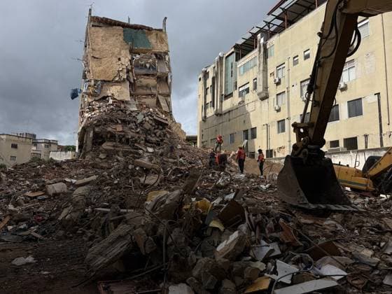 Search efforts continue at the Moises building in San Bernardino, Caracas CARACAS, VENEZUELA - JUNE 30: Venezuelan Civil Protection officials continue search and rescue operations in the Moises building in San Bernardino, where security and rescue agencies continue their efforts to locate and recover bodies in Caracas, Venezuela on June 30, 2026. Operations are still underway at the site. Julio Urribarri Anadolu Caracas Venezuela. Editorial use only. Please get in touch for any other usage.  Copyright: x2026xAnadoluxJulioxUrribarrix