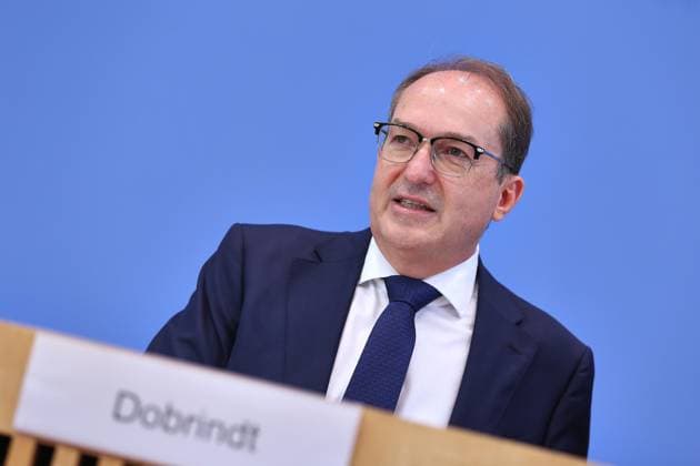 Berlin, Deutschland, 30.06.2026: Bundespressekonferenz: Vorstellung des Verfassungsschutzberichtes 2025: Bundesminister des Innern Alexander Dobrindt (CSU) *** Berlin, Germany, June 30, 2026 Federal Press Conference: Presentation of the 2025 Report on the Protection of the Constitution Federal Minister of the Interior Alexander Dobrindt (CSU) Copyright: xdtsxNachrichtenagenturx dts_125744