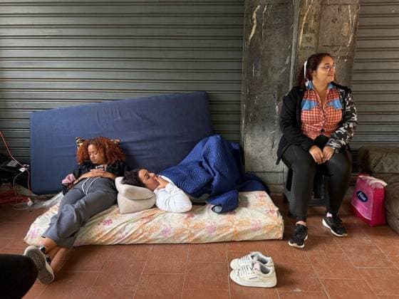 Search efforts continue at the Moises building in San Bernardino, Caracas CARACAS, VENEZUELA - JUNE 30: Relatives of the victims remain waiting outside the Moises building in San Bernardino, where security and rescue agencies continue their efforts to locate and recover bodies in Caracas, Venezuela on June 30, 2026. Operations are still underway at the site. Julio Urribarri Anadolu Caracas Venezuela. Editorial use only. Please get in touch for any other usage.  Copyright: x2026xAnadoluxJulioxUrribarrix