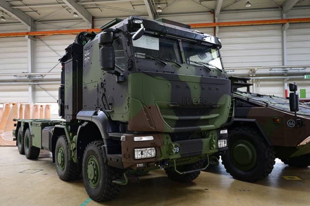 KNDS Werk Görlitz. Militär LKW und Radpanzer Boxer der Bundeswehr. Im Rahmen des Besuchs des Ministerpräsidenten wird ein Überblick über die Transformation des Standorts gegeben. Görlitz, 30.06.2026 *** KNDS Görlitz Plant: Bundeswehr Military Trucks and Boxer Armored Vehicles. As part of the Minister President’s visit, an overview of the site’s transformation will be provided. Görlitz, June 30, 2026 Copyright: xMatthiasxWehnertx