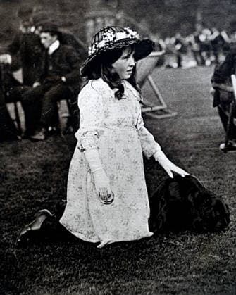 RECORD DATE NOT STATED Lady Elizabeth Bowes Lyon (later Queen consort Elizabeth of Great Britain), Lady Elizabeth Bowes Lyon (later Queen consort Elizabeth of Great Britain), dressed up for a garden party in the grounds of Glamis Castle. 1907 - 1908 Editorial use only. All other uses to be cleared with the copyright owner (World History Archive), in advance., WHA_142_0360.jpg, Lady Elizabeth Bowes Lyon; Queen consort Elizabeth; Great Britain; Glamis Castle; garden party; 1907; 1908; historical fashion; Edwardian era; British royalty; aristocracy; vintage clothing; formal attire; elegant dress; outdoor event; social gathering; historical photograph; British history; royal family; noblewoman; portrait; British monarchy; traditional costume; u Copyright: xx