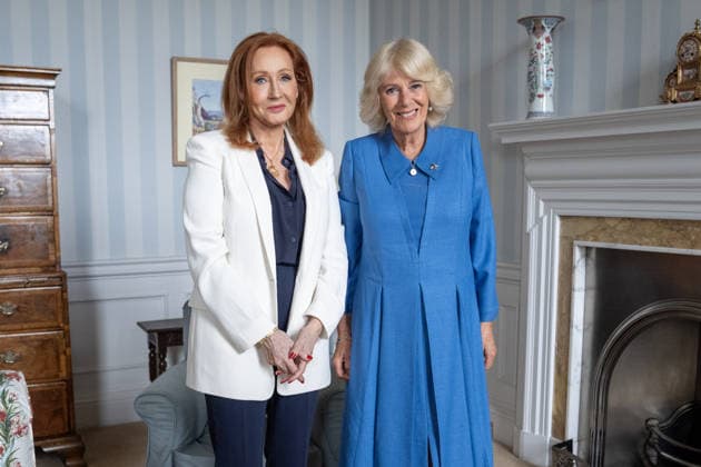 Entertainment Themen der Woche KW27 Queen Camilla during audience with JK Rowling during Holyrood Week, Edinburgh, 30 June 2026 Queen Camilla during an audience with JK Rowling, at the Palace of Holyroodhouse in Edinburgh, as part of the King s visit to Scotland for Holyrood Week. Picture date: Tuesday June 30, 2026., Credit:Jane Barlow PA ROTA - B68 Avalon Edinburgh, United Kingdom  Copyright: xJanexBarlowx xPAxROTAx-xB68x xAvalonx 1113591250