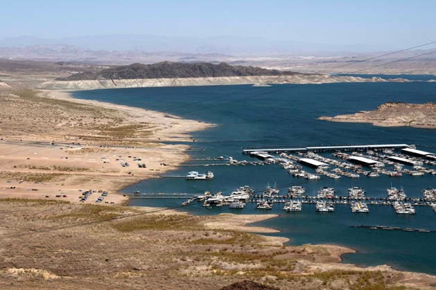 June 30, 2026 - Boulder City, Nevada, U.S. - The bath tub ring is seen along the shores of Lake Mead on June 30, 2026 near Boulder City, Nevada. A federal study released on June 15 is projecting an almost 30-foot drop in Lake Mead water levels over the next two years. Boulder City USA  - ZUMAbk3_ 20260630_zaf_bk3_021 Copyright: xDavidxBeckerx