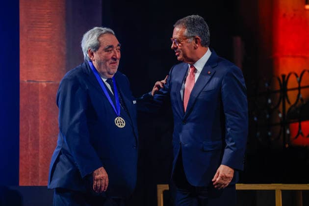 Presentation of the UIA Gold Medal to Architect Soto de Moura in Barcelona Portuguese architect Soto de Moura and Portuguese President António José Seguro, after the former received the UIA Gold Medal at the Basilica of the Sagrada Família, on June 30, 2026, in Barcelona, Catalonia, Spain. Souto de Moura has been awarded the 2026 UIA Gold Medal, the highest honor awarded by the International Union of Architects for a lifetime of professional achievement. This triennial award, established in 1984, recognizes figures who have made exceptional contributions to the development of architecture. JUNE 30, 2026 Kike Rincó Barcelona, Catalonia, Spain  Copyright: xKikexRinconx 7634421
