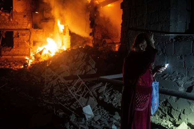 Russian Airstrike Destroys Residential Buildings in Kramatorsk KRAMATORSK, UKRAINE JUNE 30, 2026: Two residential buildings burn after being struck in a Russian airstrike on the city center of Kramatorsk, eastern Ukraine, on June 30, 2026. The attack caused extensive damage and ignited fires as emergency services responded to the scene. KRAMATORSK Ukraine Copyright: x xFranciscoxRichartxBarbeirax xJNAxPressx