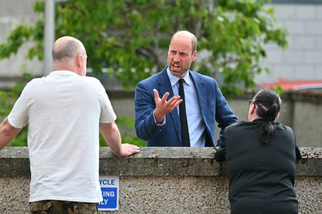 Prince William visits Langstane Housing Association Prince William helps a tenant to move furniture into a new flat during a visit to Langstane Housing Association, Aberdeen, Scotland, UK, on the 30th June 2026. Picture by Andy Buchanan WPA-Pool Aberdeen Langstane Housing Association Scotland United Kingdom  WHA-0830