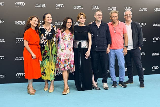 Haley Bennett mit Cast und Team bei der Premiere des Kinofilms Virginia Woolf s Night & Day auf dem 43. Filmfest München 2026 in der Hochschule für Fernsehen und Film. München, 30.06.2026 *** Haley Bennett with the cast and crew at the premiere of the feature film *Virginia Woolf s Night Day* at the 43rd Munich Film Festival 2026 at the University of Television and Film Munich, June 30, 2026 Foto:xB.xGillmannx xFuturexImagex woolf_6632