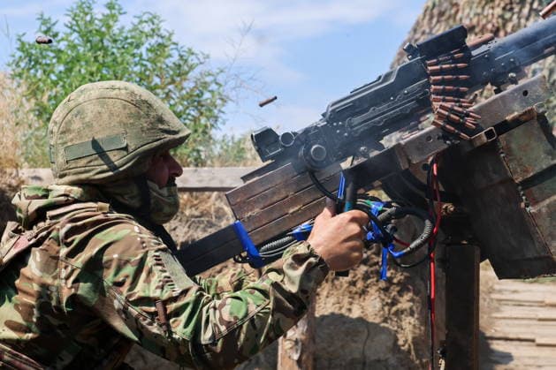 RUSSIA, ZAPOROZHYE REGION - JUNE 30, 2026: A serviceman of Russia s Dnepr Group of Forces conducts air surveillance on the Zaporozhye front of Russia s special military operation. Alexander Polegenko TASS  94533086