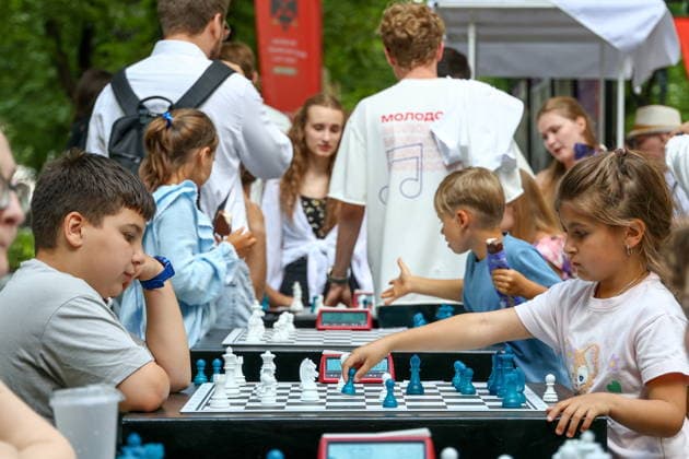 RUSSIA, MOSCOW - JUNE 30, 2026: The Moscow Chess Tournament of Generations takes place as part of Summer in Moscow on Gogolevsky Boulevard. Alyona Bzhakhova TASS  94533686