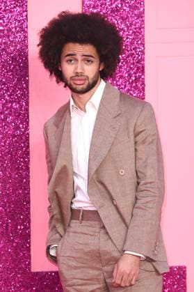 Zac Looker bei der Premiere der Amazon Prime Video Serie Elle im Odeon Luxe Leicester Square. London, 30.06.2026 *** Zac Looker at the premiere of the Amazon Prime Video series *Elle* at the Odeon Luxe Leicester Square in London, June 30, 2026 Foto:xS.xVasx xFuturexImagex elle_6787