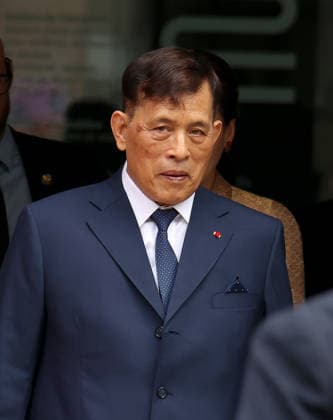 King Maha Vajiralongkorn and Queen Suthida of Thailand visiting the Museum of Decorative Arts in Paris King Maha Vajiralongkorn and Queen Suthida of Thailand visiting the Museum of Decorative Arts in Paris, France on June 30, 2026  Copyright: xDidierxFereyx