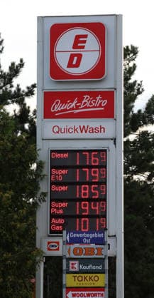 30.06.2026, xrekx, Wirtschaft Energiepreise, Tankstellenpreise, Der letzte Tag mit dem Tankrabatt Waldmohr *** June 30, 2026, xrekx, Economy, Energy Prices, Gas Station Prices, The Last Day of the Waldmohr Gas Rebate