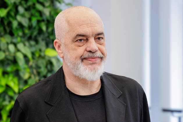 01.07.2026. Düsseldorf. NRW-Ministerpräsident Hendrik Wüst empfängt den Ministerpräsidenten der Republik Albanien Edi Rama in der Staatskanzlei des Landes Nordrhein-Westfalen. Düsseldorf Staatskanzlei Nordrhein-Westfalen Deutschland *** July 1, 2026, Düsseldorf, North Rhine-Westphalia: Minister President Hendrik Wüst welcomes Edi Rama, Minister President of the Republic of Albania, at the State Chancellery of North Rhine-Westphalia in Düsseldorf, State Chancellery of North Rhine-Westphalia, Germany