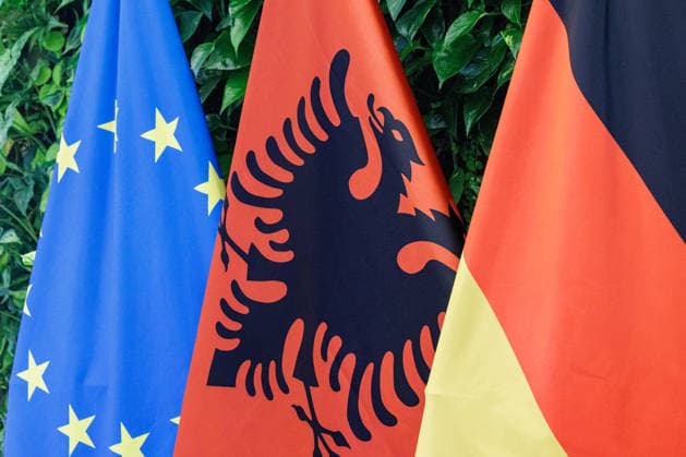 01.07.2026. Düsseldorf. NRW-Ministerpräsident Hendrik Wüst empfängt den Ministerpräsidenten der Republik Albanien Edi Rama in der Staatskanzlei des Landes Nordrhein-Westfalen. Düsseldorf Staatskanzlei Nordrhein-Westfalen Deutschland *** July 1, 2026, Düsseldorf, North Rhine-Westphalia: Minister President Hendrik Wüst welcomes Edi Rama, Minister President of the Republic of Albania, at the State Chancellery of North Rhine-Westphalia in Düsseldorf, State Chancellery of North Rhine-Westphalia, Germany