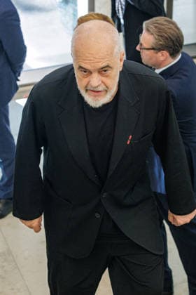 01.07.2026. Düsseldorf. NRW-Ministerpräsident Hendrik Wüst empfängt den Ministerpräsidenten der Republik Albanien Edi Rama in der Staatskanzlei des Landes Nordrhein-Westfalen. Düsseldorf Staatskanzlei Nordrhein-Westfalen Deutschland *** July 1, 2026, Düsseldorf, North Rhine-Westphalia: Minister President Hendrik Wüst welcomes Edi Rama, Minister President of the Republic of Albania, at the State Chancellery of North Rhine-Westphalia in Düsseldorf, State Chancellery of North Rhine-Westphalia, Germany