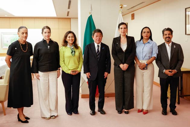 July 1, 2026, Tokyo, Japan: Kenia Lopez Rabadan (C-R) President of the Board of Directors of the Chamber of Deputies of Mexico pose for the cameras with Japanese Foreign Minister Toshimitsu Motegi (C), Mexican Ambassador to Japan Melba Pria (L) and other visitors during a courtesy visit to Motegi at the Ministry of Foreign Affairs of Japan (MOFA) in Tokyo. Tokyo Japan - ZUMAm191 20260701_aap_m191_009 Copyright: xRodrigoxReyesxMarinx