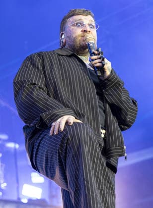 Teddy Swims performs at Blenheim Palace Festival at Blenheim Palace Featuring: Teddy Swims Where: Woodstock, Oxfordshire, United Kingdom When: 30 Jun 2026 Credit: CelebrityPhotosUK Cover Images EDITORIAL USE ONLY. NOT FOR USE BY NEWSPAPERS BASED IN THE UK. Copyright: xx coverimg55821129