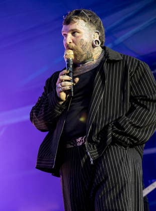 Teddy Swims performs at Blenheim Palace Festival at Blenheim Palace Featuring: Teddy Swims Where: Woodstock, Oxfordshire, United Kingdom When: 30 Jun 2026 Credit: CelebrityPhotosUK Cover Images EDITORIAL USE ONLY. NOT FOR USE BY NEWSPAPERS BASED IN THE UK. Copyright: xx coverimg55821144